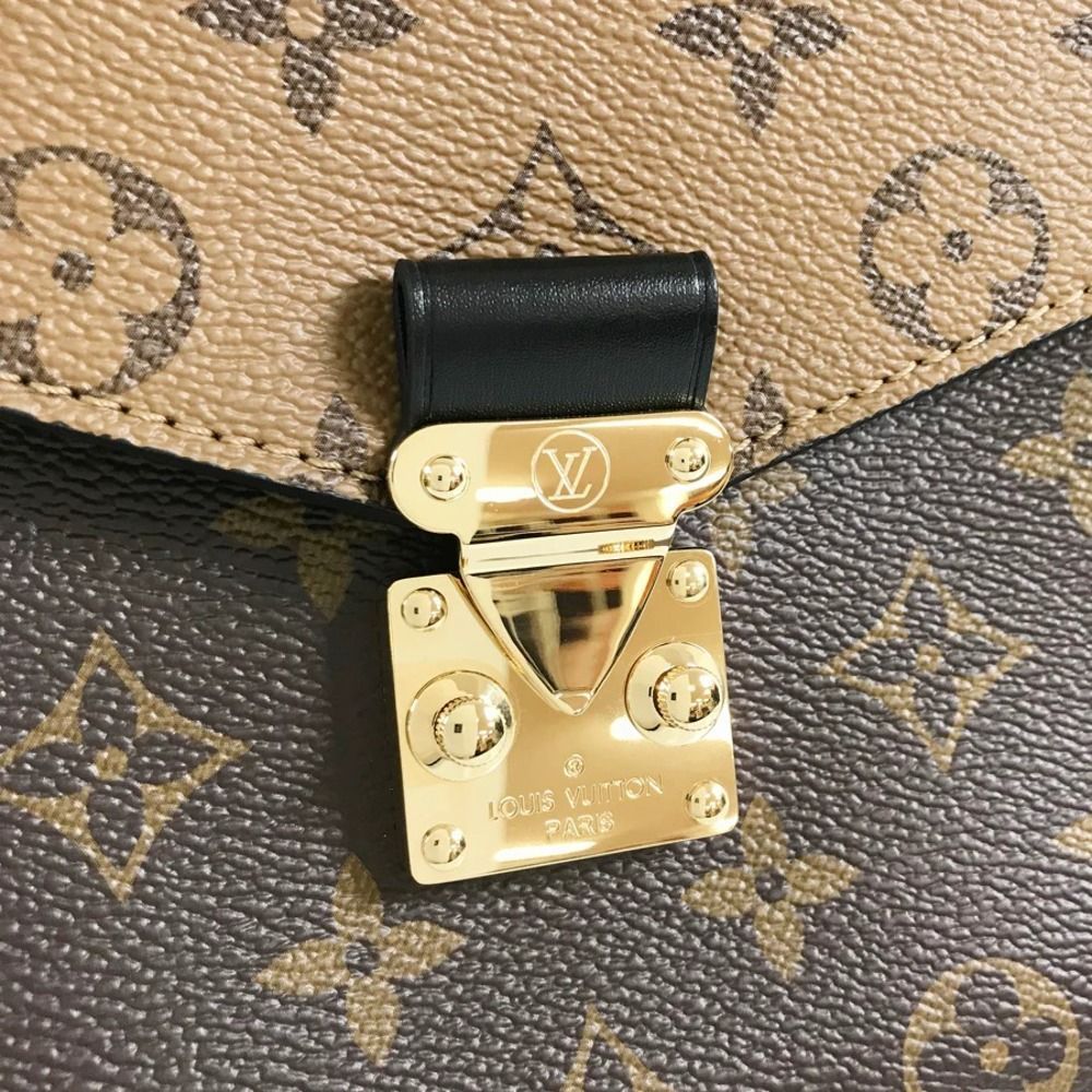 Pochette Métis Reverse Monogram canvas - Picture 5 of 14